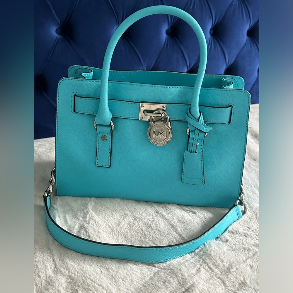 Michael Kors Hamilton Medium Handbag With Silver Chain And Lock & Key